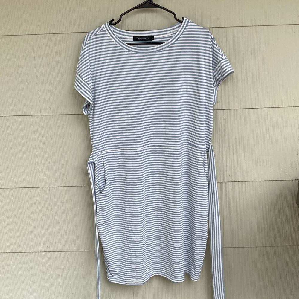Women’s short sleeve dress